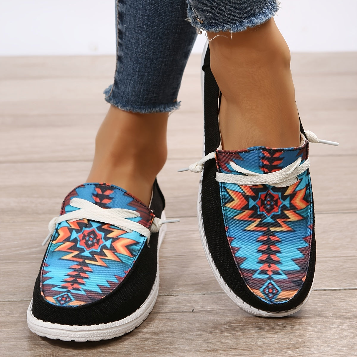 Women's Geometric Flat Canvas Shoes, Black Lightweight Non-slip Low Top Shoes, Casual Walking Shoes