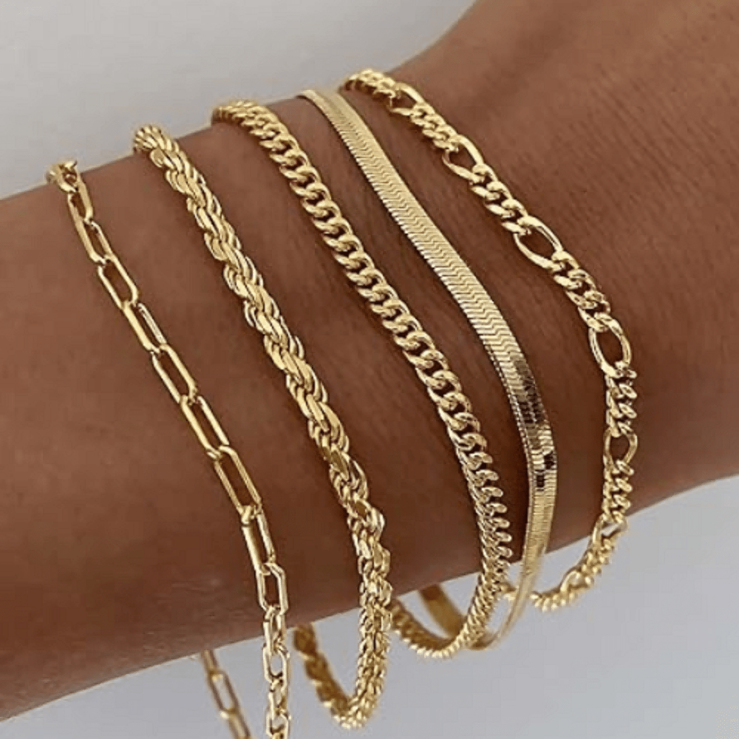 5pcs Multi Couches 14K Plaqué Or Mince Chaîne Bracelet Ensemble Simple Style Main Chaîne Bijoux Pour Les Femmes