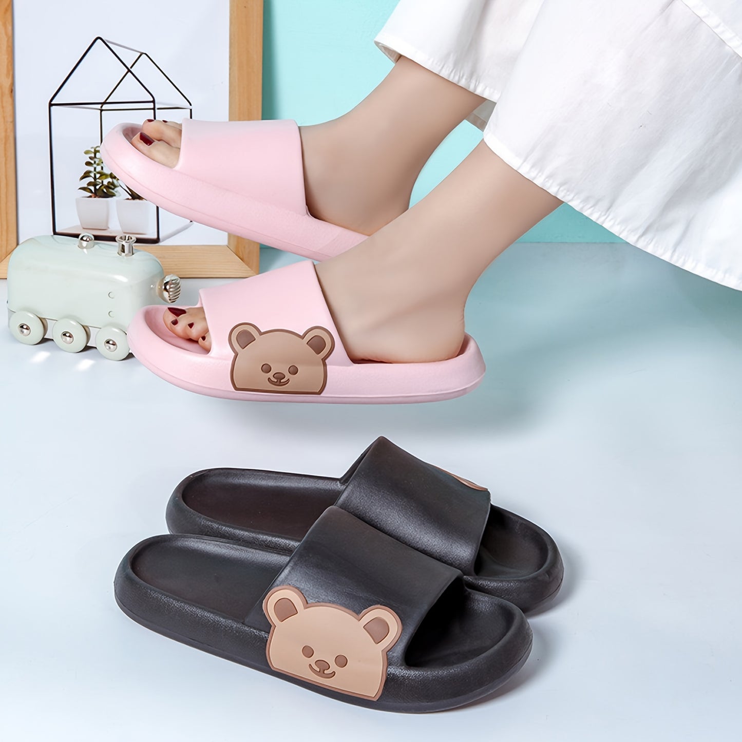 Cute Cartoon Bear Unisex Slide Shoes, Casual Soft Sole EVA Bathroom Shoes, Anti-Slip & Anti-Odor Slides