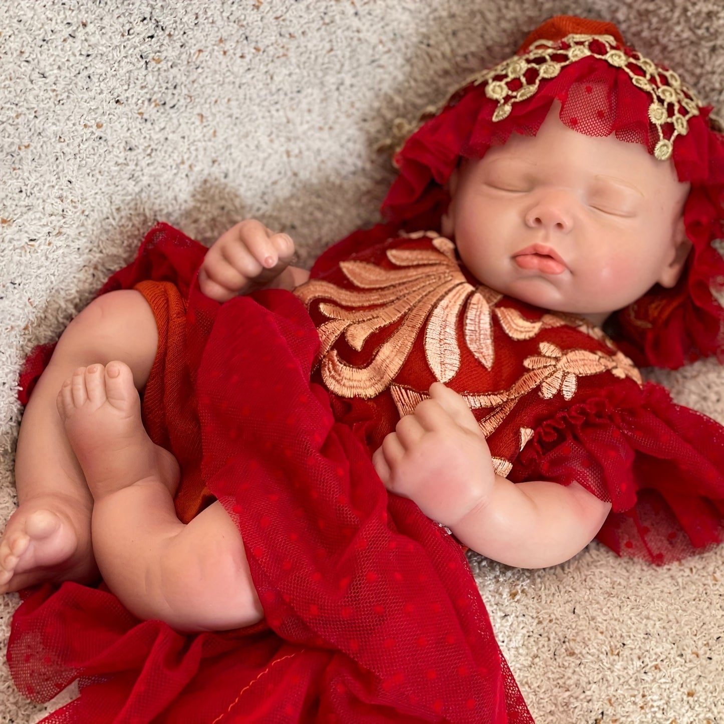 17.72inch Close Eyes Soft Body  Reborn Doll With 3D Painted Skin Handmade Soft Touch Feeling Reborn Doll Can Have Bath Reborn Doll Toy For Christmas Gift