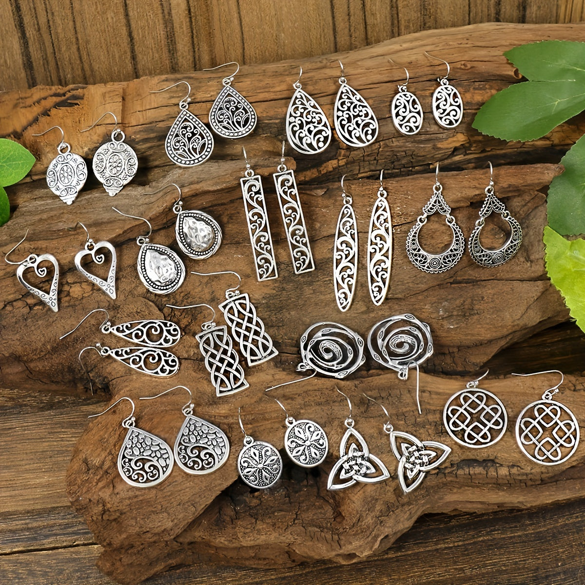 16 Pairs \u002F Set Vintage Carved Pattern Silvery Dangle Earrings Retro Ethnic Style Zinc Alloy Jewelry Delicate Female Gift