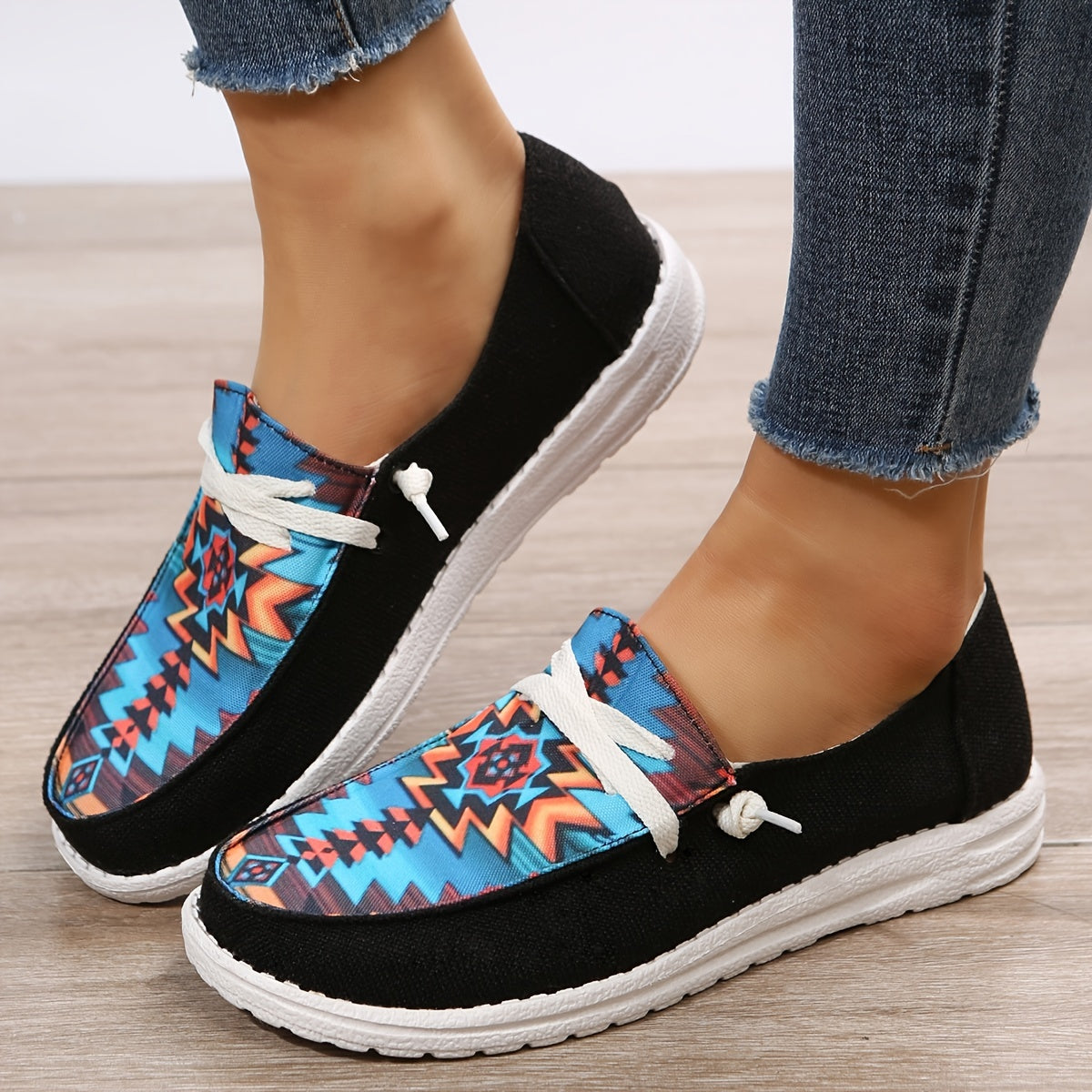 Women's Geometric Flat Canvas Shoes, Black Lightweight Non-slip Low Top Shoes, Casual Walking Shoes