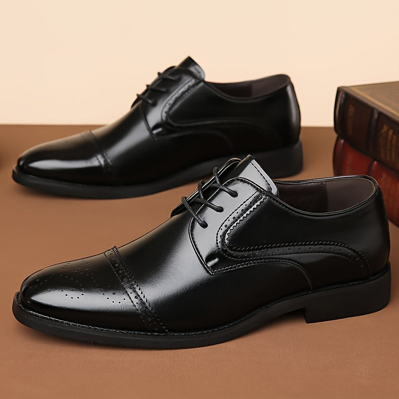 Los zapatos derby sólidos del dedo del pie brogue de los hombres, no resbalón cómodo ocasionales atan para arriba los zapatos formales para las actividades al aire libre de los hombres