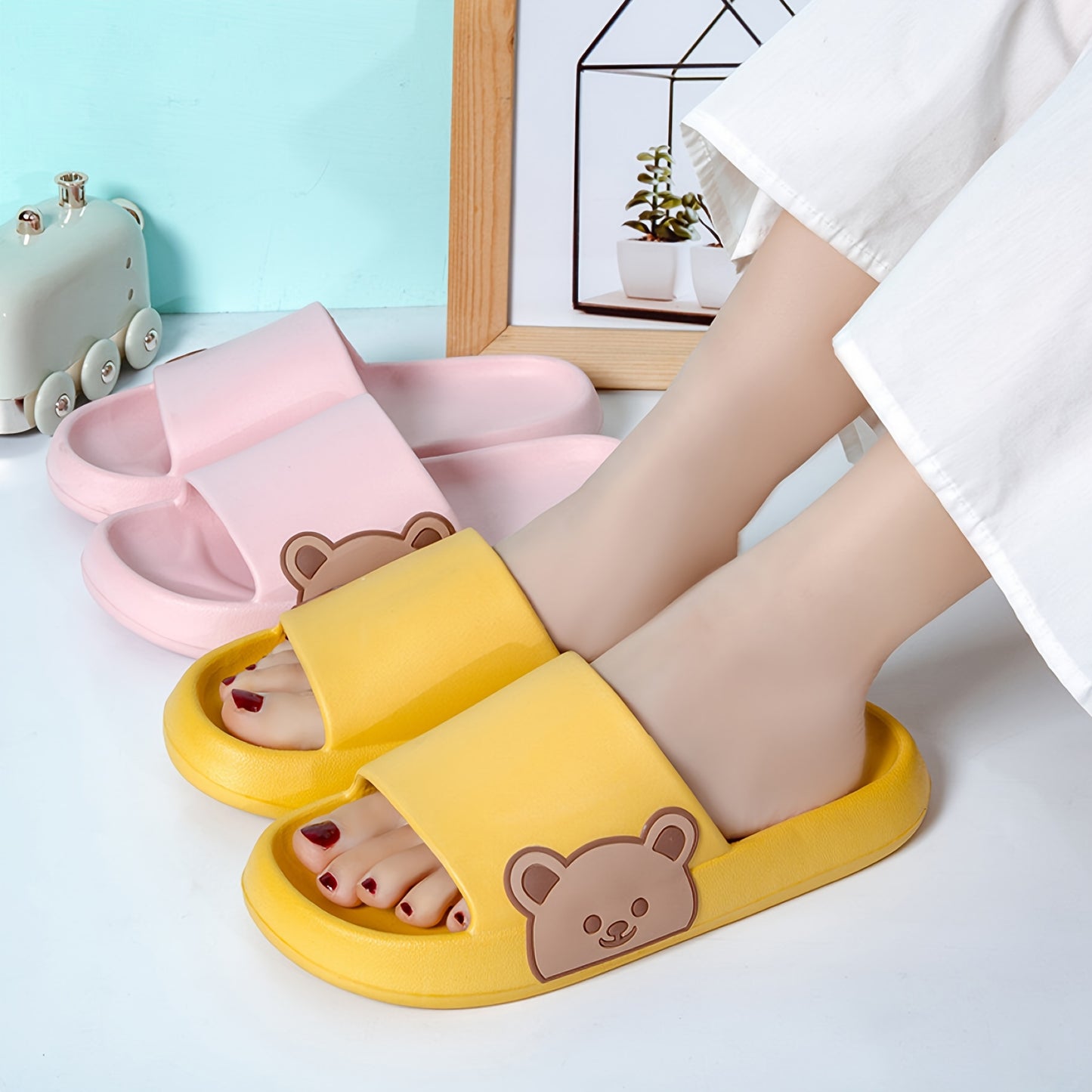 Cute Cartoon Bear Unisex Slide Shoes, Casual Soft Sole EVA Bathroom Shoes, Anti-Slip & Anti-Odor Slides