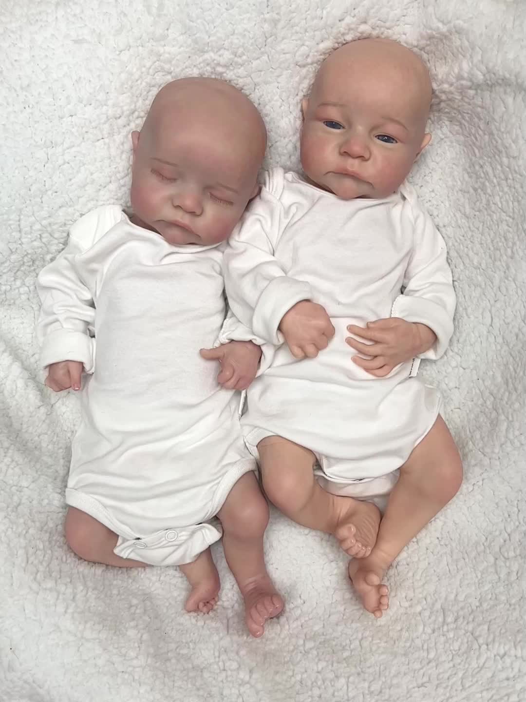 17.72inch Soft Silicone Reborn Baby Dolls - Sleeping Boy & Awake Girl - Perfect Family Gift! , Halloween\u002FThanksgiving Day\u002FChristmas gift