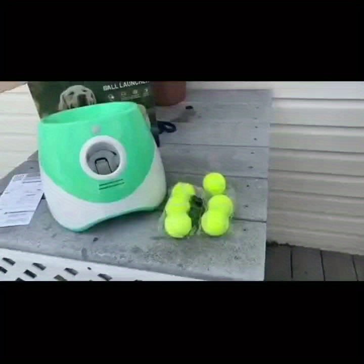 1pc Dog Automatic Ball Launcher, Interactive Fog Slow Feeder Toy Dog Tennis Ball Throwing Machine Mental Stimulation Toys With 3 Tennis Balls