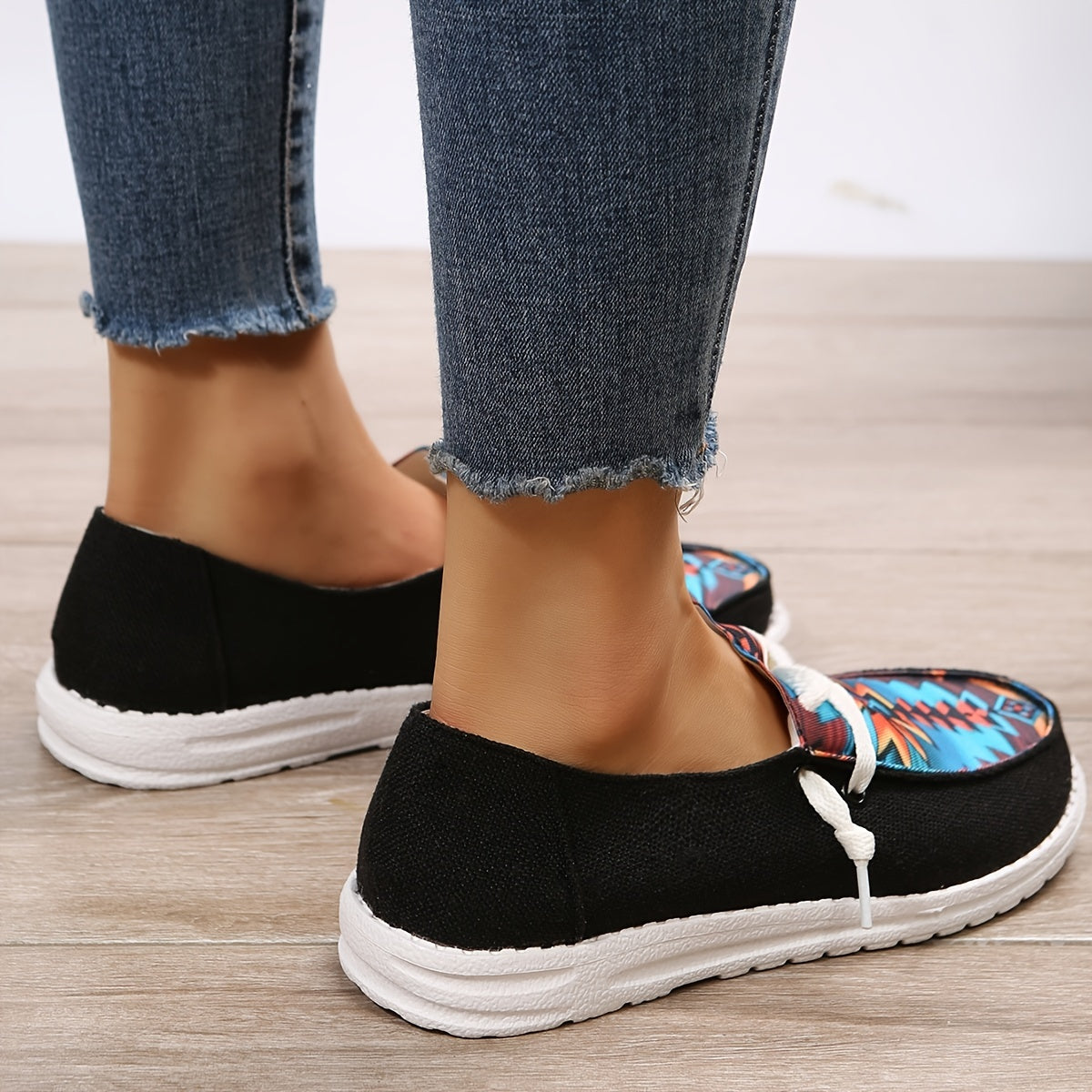 Women's Geometric Flat Canvas Shoes, Black Lightweight Non-slip Low Top Shoes, Casual Walking Shoes