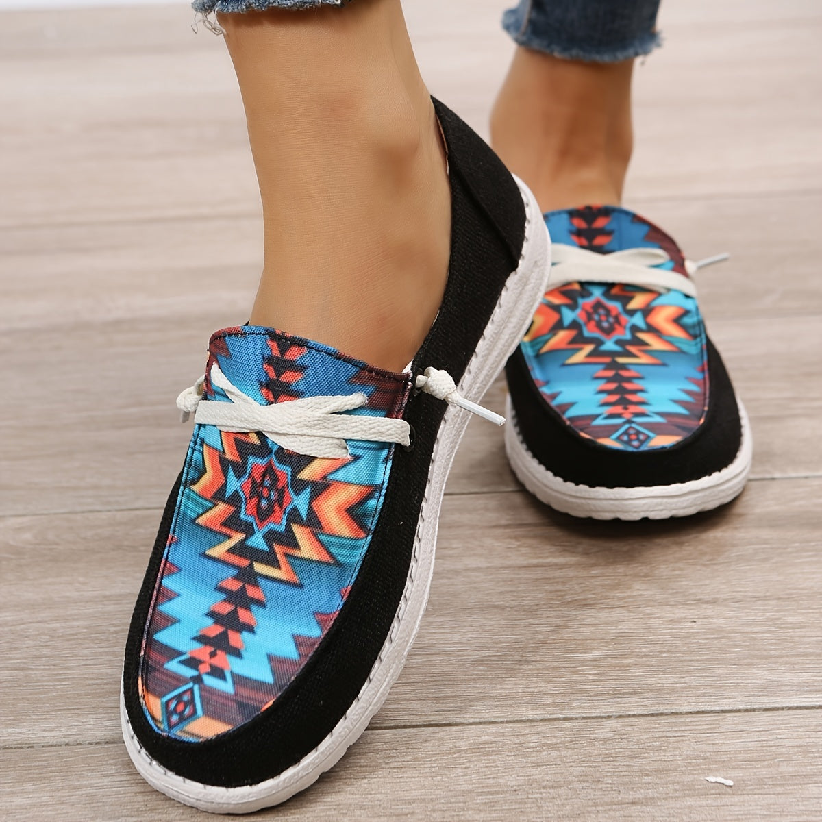 Women's Geometric Flat Canvas Shoes, Black Lightweight Non-slip Low Top Shoes, Casual Walking Shoes