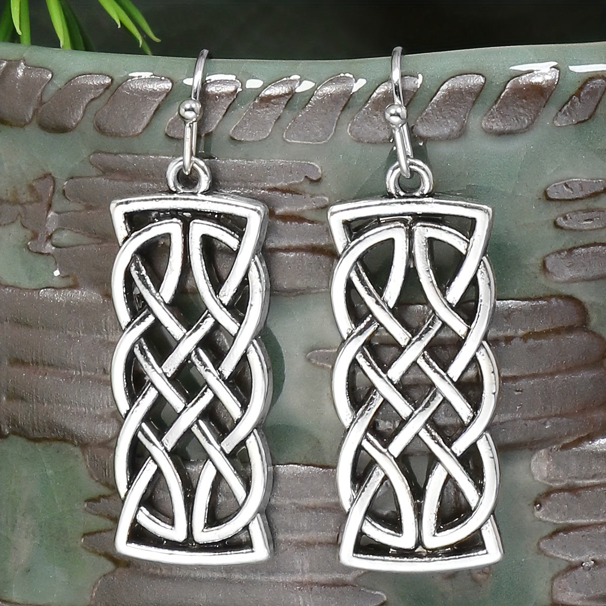 16 Pairs \u002F Set Vintage Carved Pattern Silvery Dangle Earrings Retro Ethnic Style Zinc Alloy Jewelry Delicate Female Gift