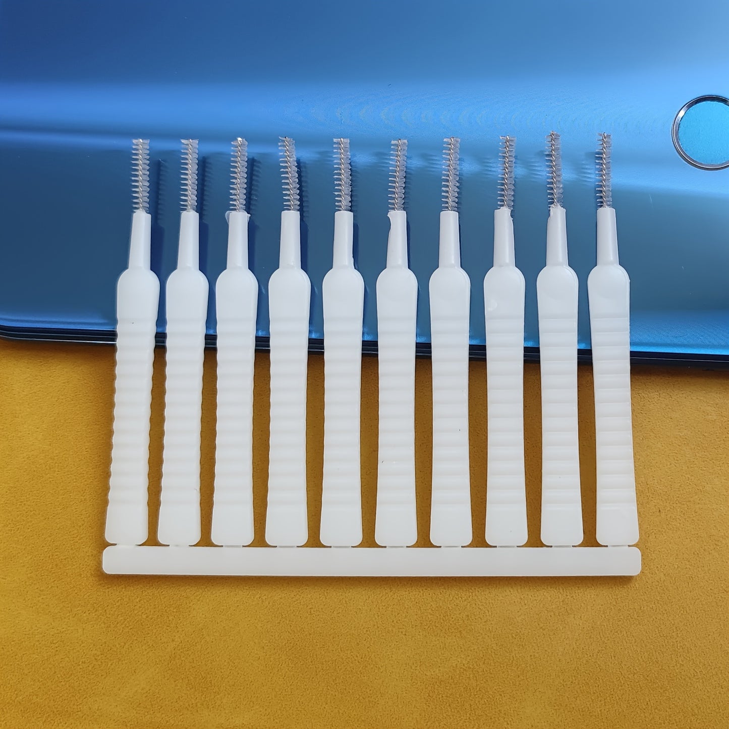 10pcs White Mobile Phone Cleaning Brush