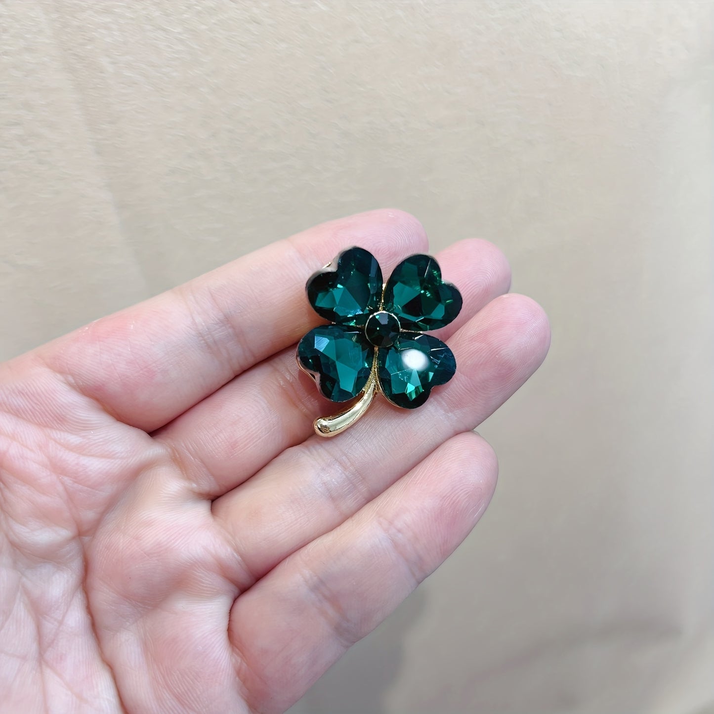 Good Luck Charm: Lucky Green Four-Leaf Clover Crystal Brooch for Women's Clothing and Accessories