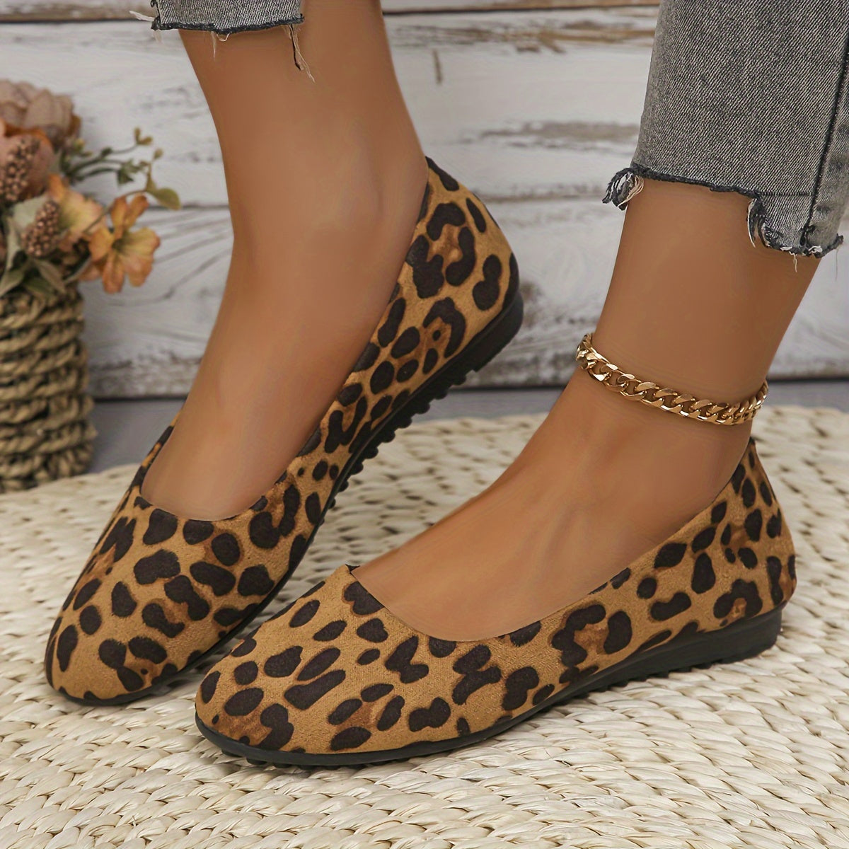 Women's Leopard Print Flat Shoes, Casual Slip On Shallow Mouth Shoes, Lightweight & Comfortable Shoes